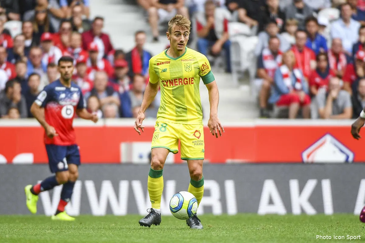 om rongier a marseille le comptable de l om resiste icon alc 110819 45 245261551