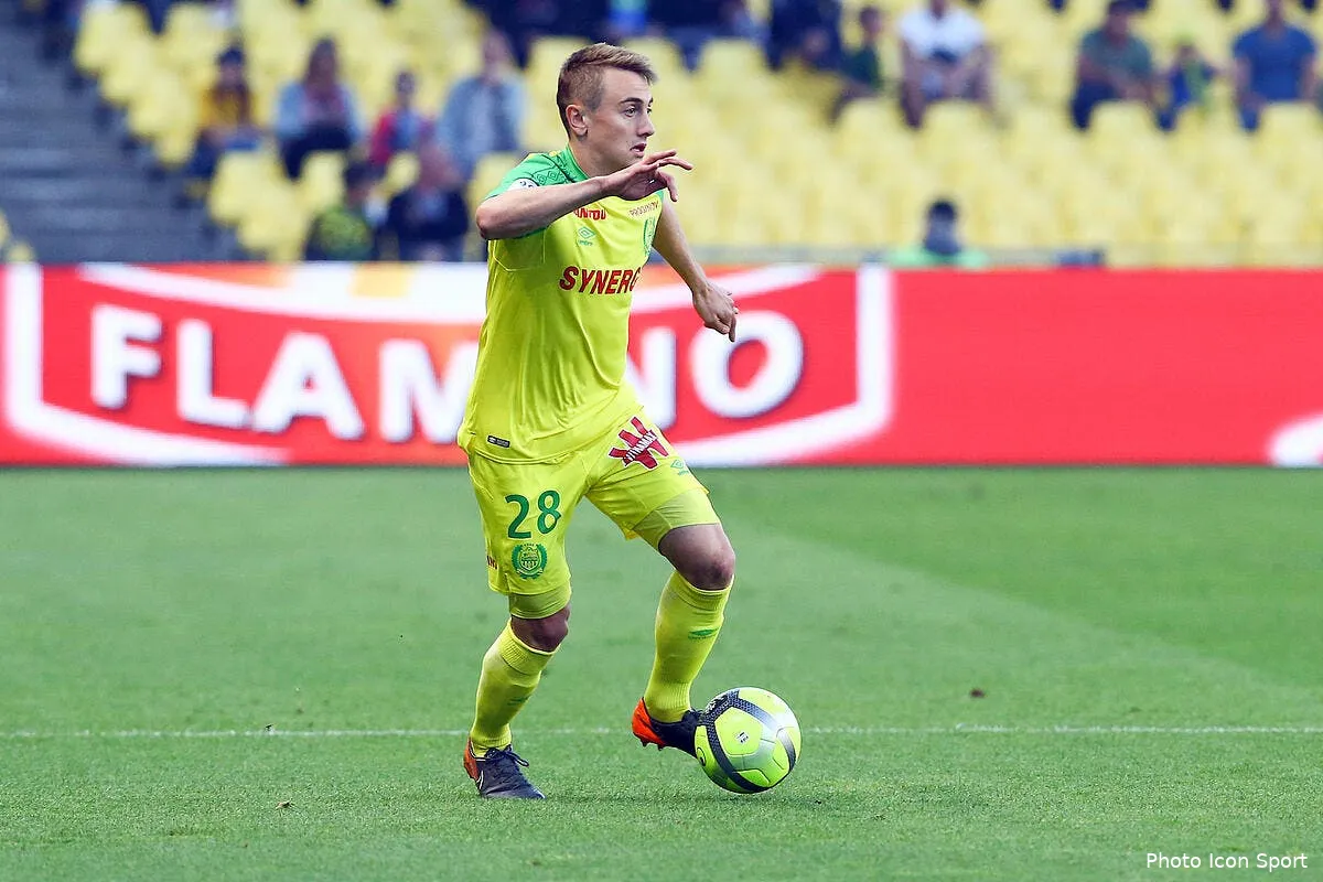 om rongier offert sur un plateau a l om au mercato iconsport icon cos 190518 08 69227141