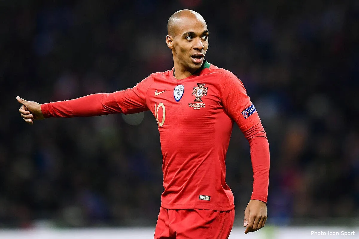 om sanson peut partir villas boas a deja son remplacant icon lap 171118 08 15282951