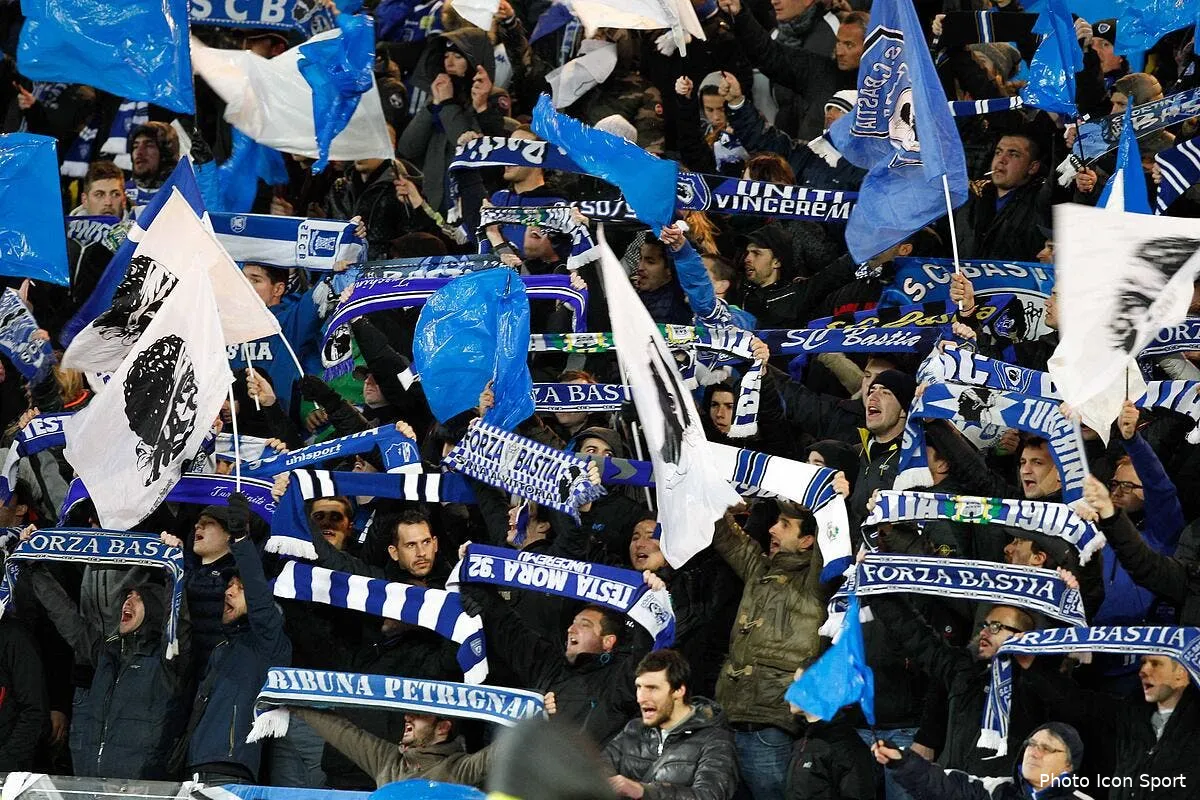 om ses joueurs ridicules son public de drogues son palmares d escrocs iconsport nog 040215 08 92138406