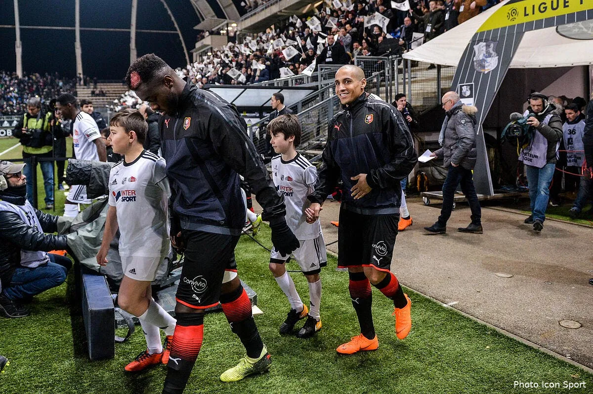 om tapis rouge au mercato pour cet attaquant en forme iconsport icon dib 030318 12 44212915