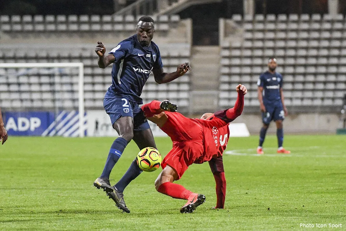 om un attaquant a 5 me en approche un detail bloque le transfert wamangituka255459