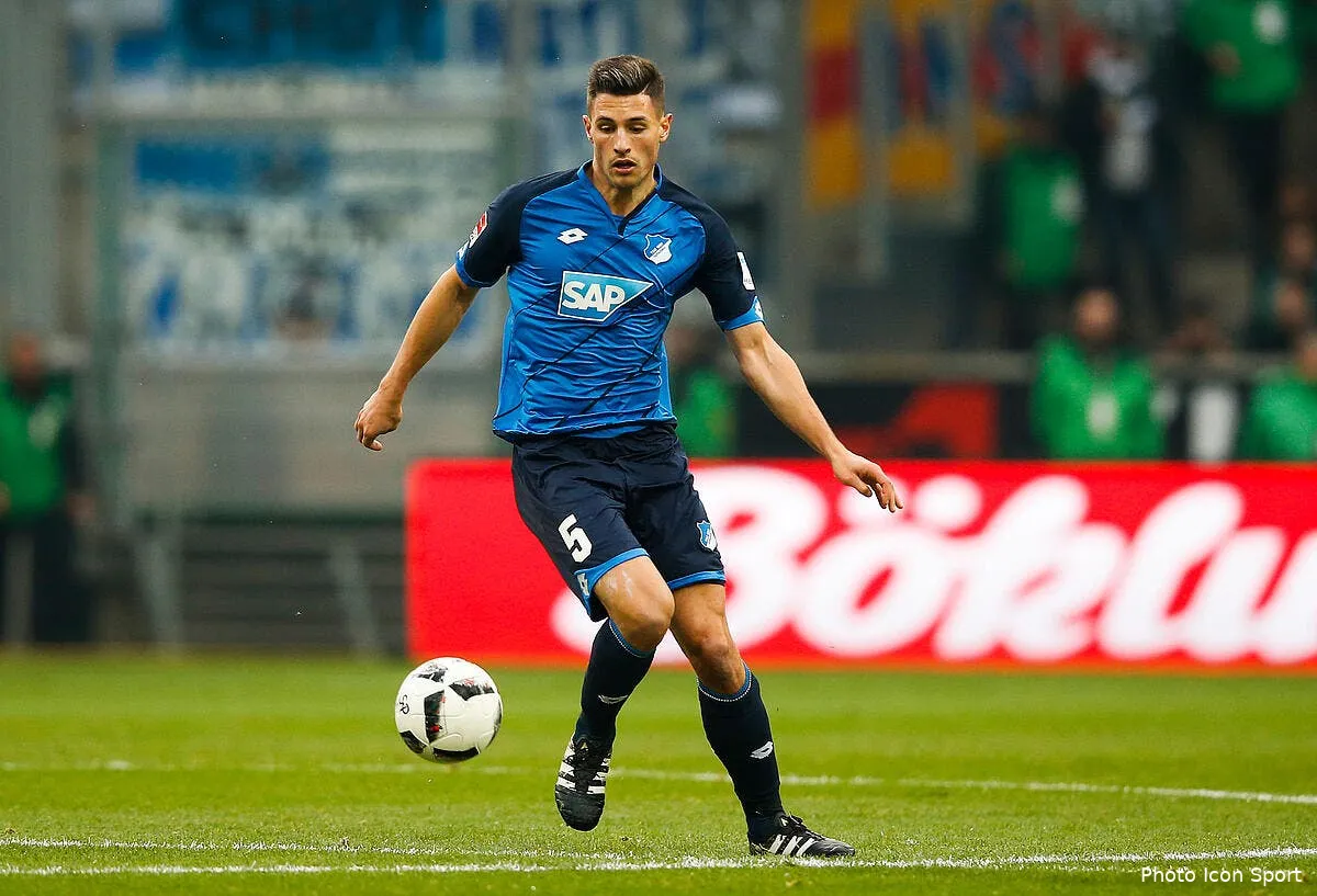 om un central en provenance d allemagne dans le viseur au mercato iconsport fir 261116 08 37168656