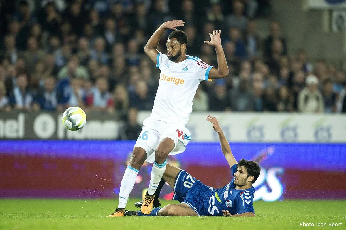 om un etonnant avenir se profile pour ce defenseur iconsport icon boz 151017 05 18206097