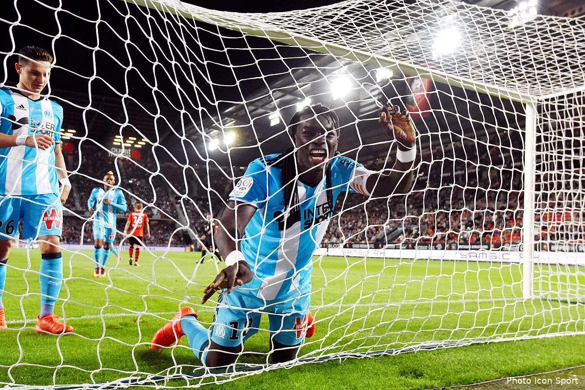 om un fanatics reclame le boycott et le retrait du brassard a gomis iconsport val 210916 05 02163234