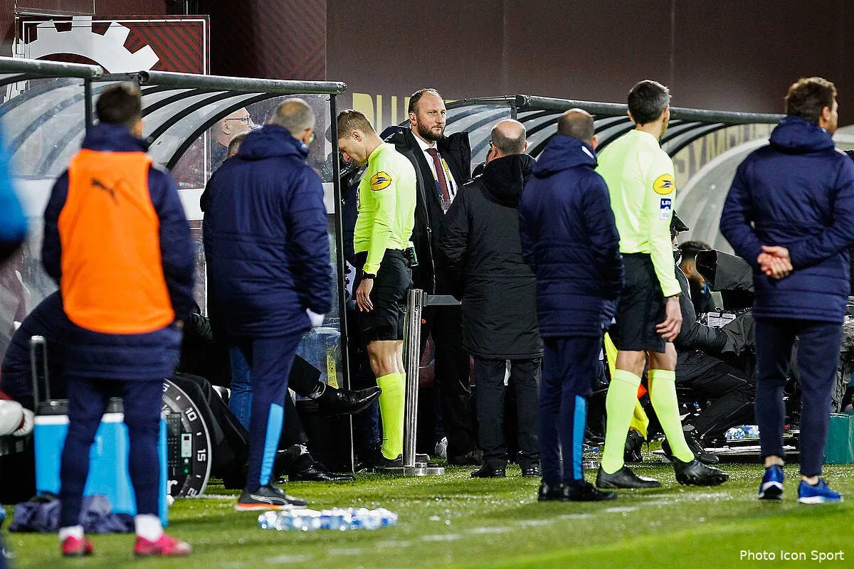 om un penalty a prendre sur le ton de l humour icon metz om 018272731