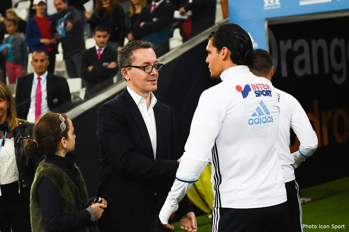 om un recrutement dans le plus grand secret encore en cours iconsport dim 301016 08 74168562