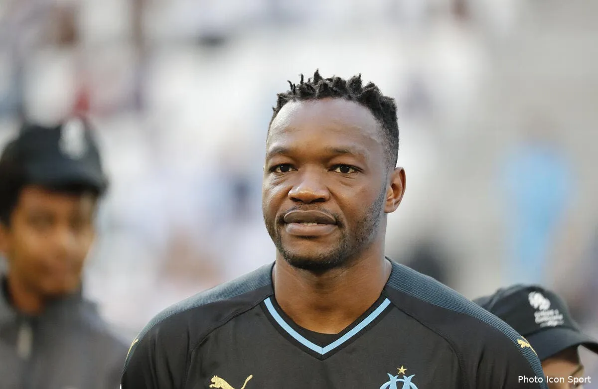 om un specialiste demolit cette rumeur tenace sur mandanda icon wal 260918 02 06237415