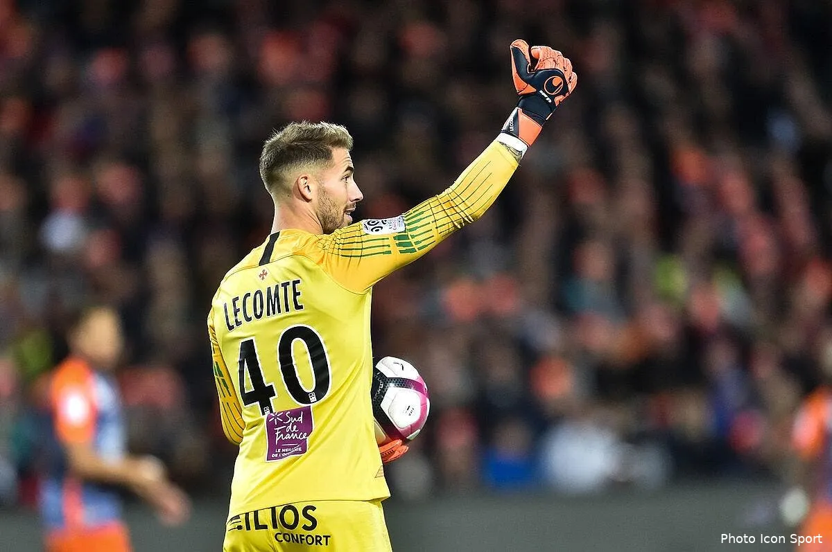 om un transfert a l om cet ete ce gardien ouvre la porte icon dim 221218 08 14242567