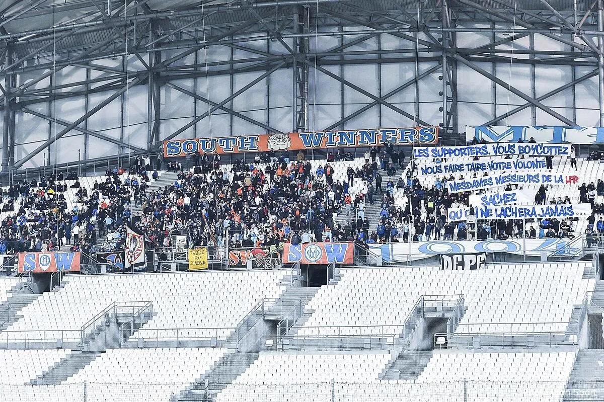 om une campagne d abonnements au ralenti icon adim 191218 34 104256587