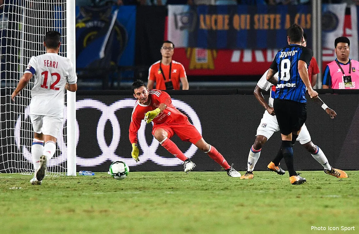 om une piste offensive a du plomb dans l aile au mercato iconsport icon visual 2407153187965