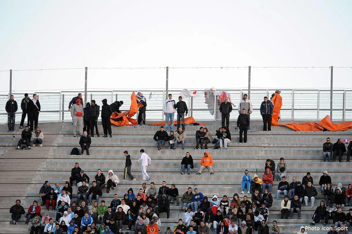 on ne se bouscule pas pour s abonner a l om iconsport pet 110412 46 0637186