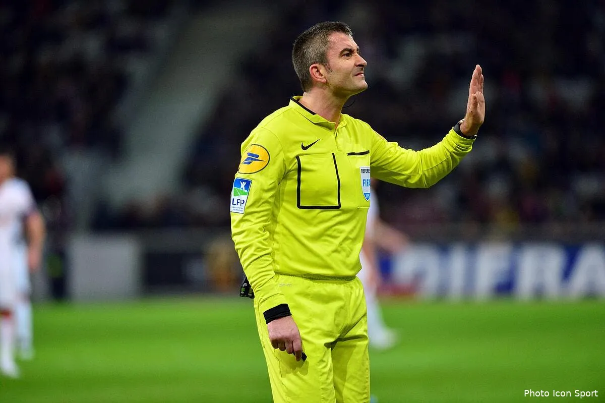 on sait pourquoi riou n a pas ete expulse pendant ol nantes iconsport win 240115 90 30104993