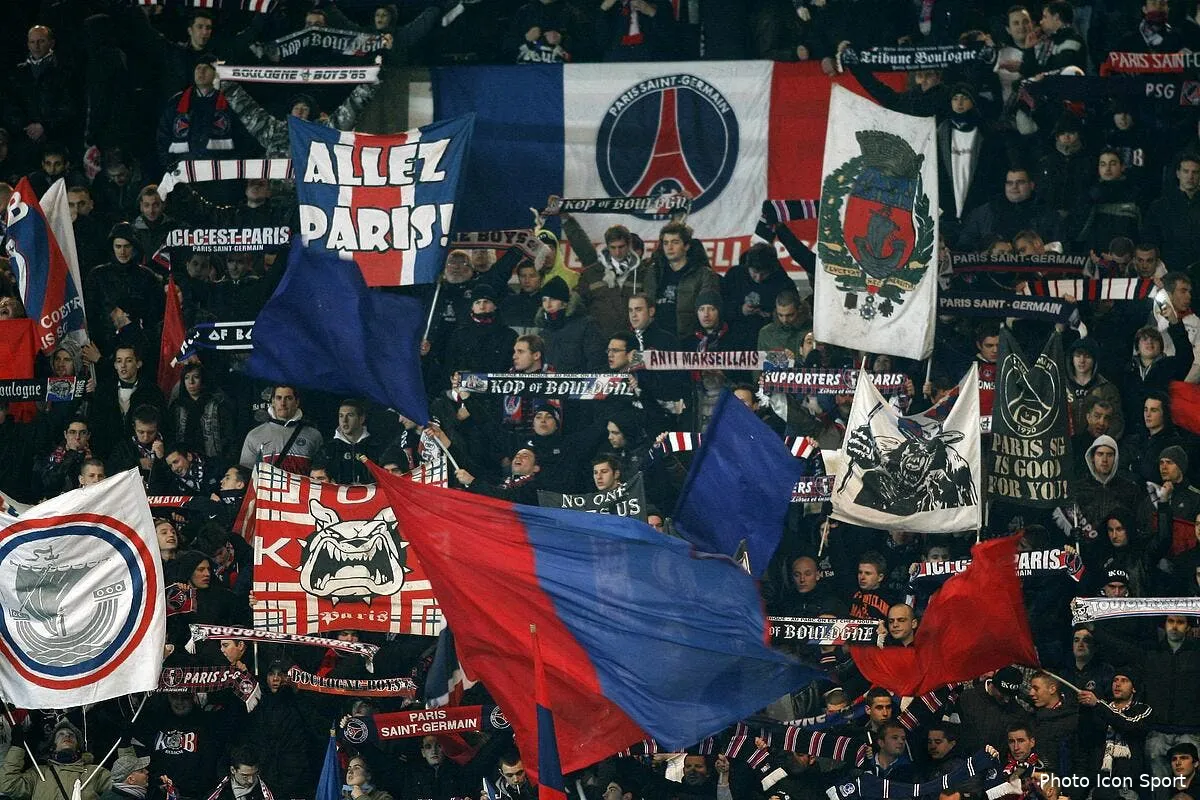 paris brest ce ne sera pas du gateau dans les tribunes du parc iconsport perr200210 01 4923048