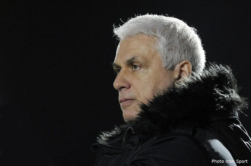 passe a tabac l entraineur de creteil ne jette pas l eponge 69123 17150