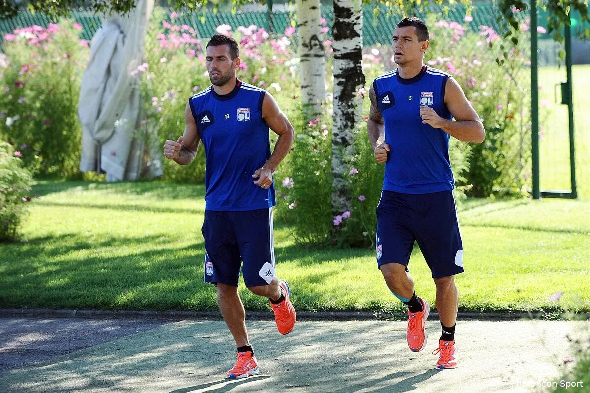 passer de l ol au barca ca fait saliver lovren iconsport the 270812 01 1939824