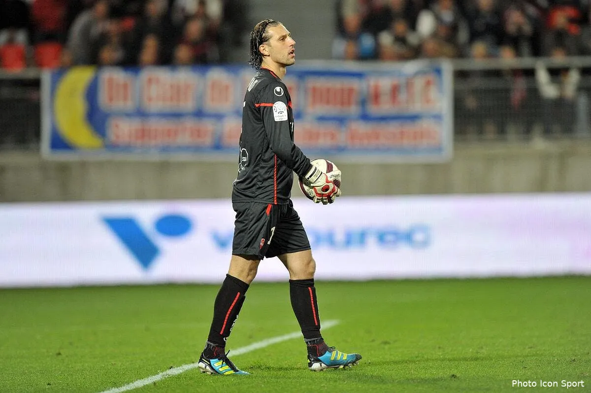 penneteau prolonge de trois ans a valenciennes iconsport win 301011 44 4527593