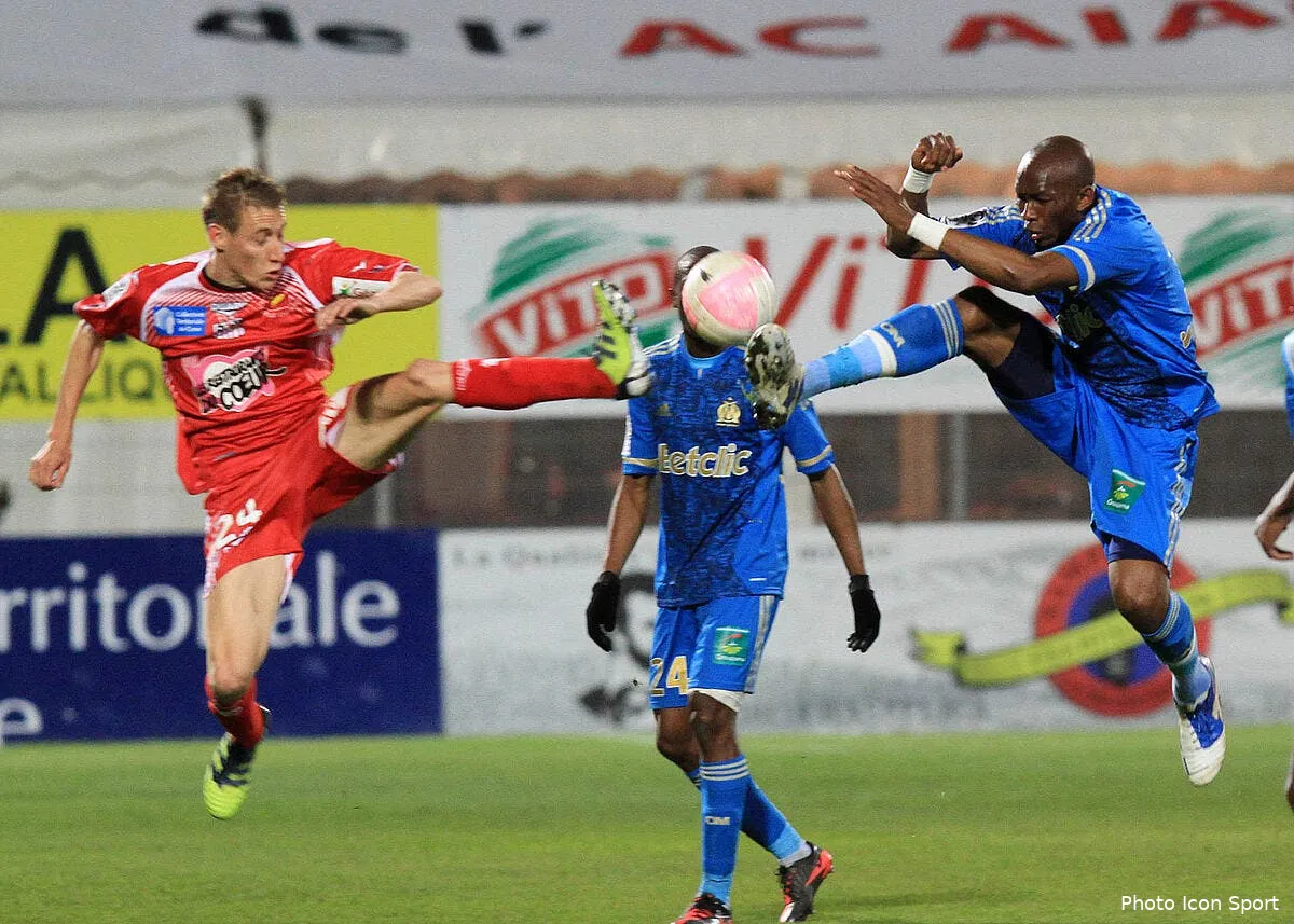 personne ne fait le malin a l om pour mbia iconsport blz 090312 01 1132319