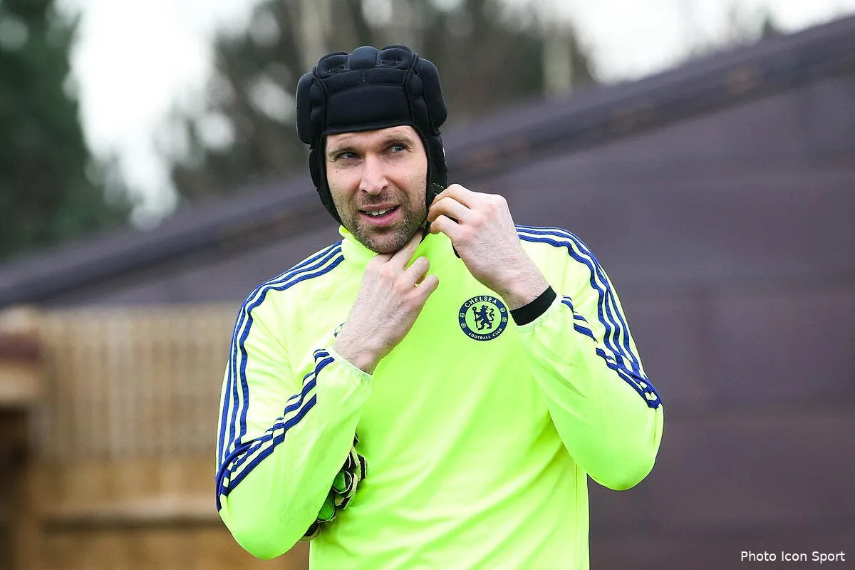 petr cech au psg c est en tres bonne voie iconsport bpi 160215 01 01109075