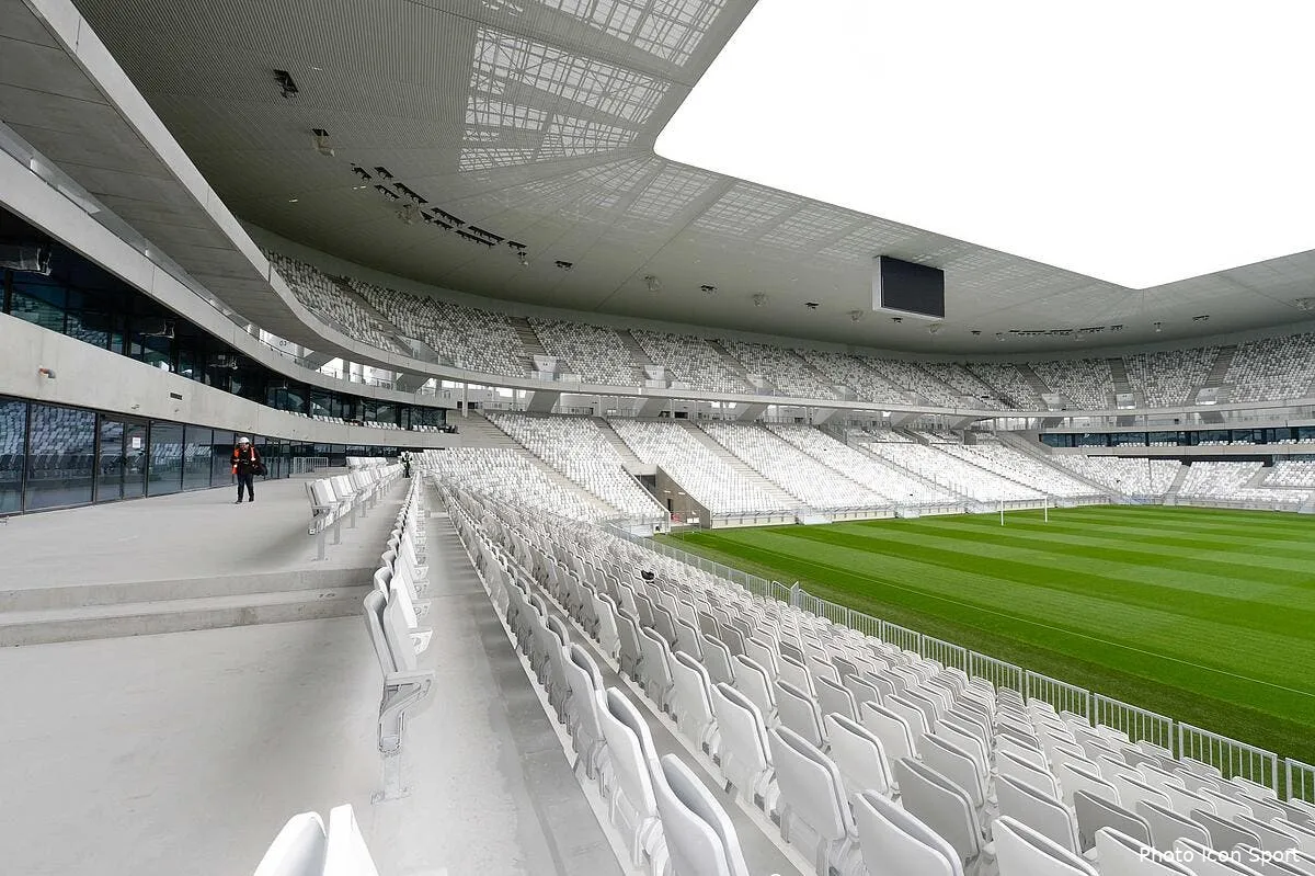 photo bordeaux prend place dans son nouveau stade iconsport blu 230315 08 10107327