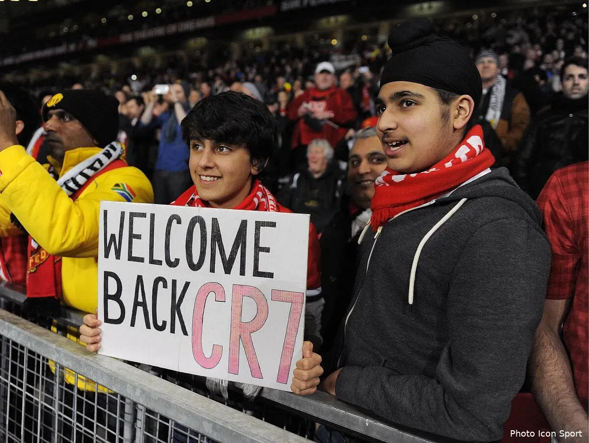 photo cristiano ronaldo bien accueilli a manchester iconsport spi 050313 02 0551555