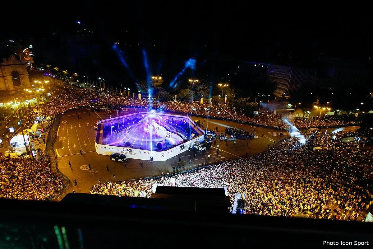 photo enorme fiesta a madrid pour le retour de la liga iconsport sho 220517 93 07180962