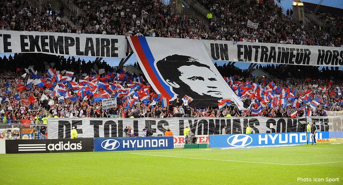 photo gerland demande a garde de rester a l ol garde82763