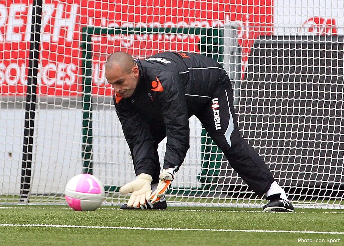 photo janot deja a pied d oeuvre a lorient iconsport pel 040512 02 1134592