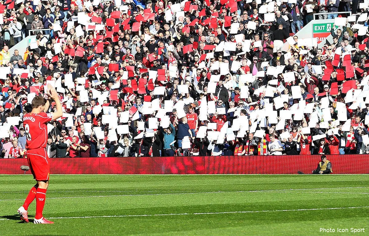 photo l enorme hommage de liverpool a gerrard iconsport bpi 160515 11 01111429