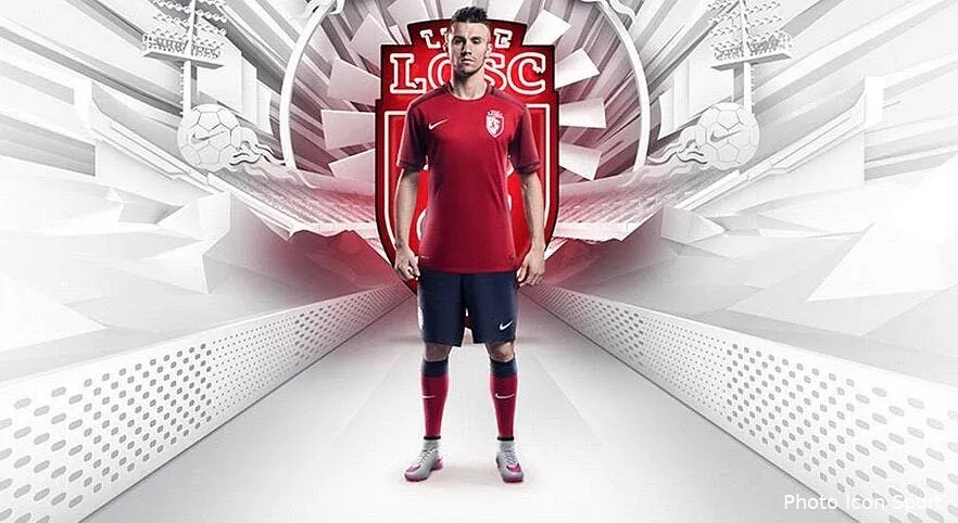 photo le losc devoile son nouveau maillot losc114437
