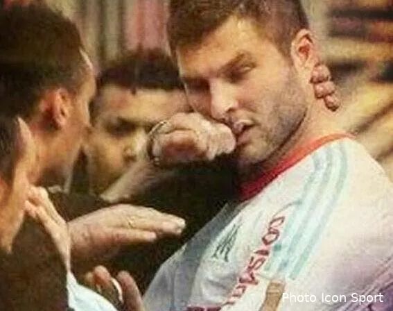 photo quand l arbitre d om nice colle une droite a gignac capture d e cran 2013 04 02 a 07 58 3153627