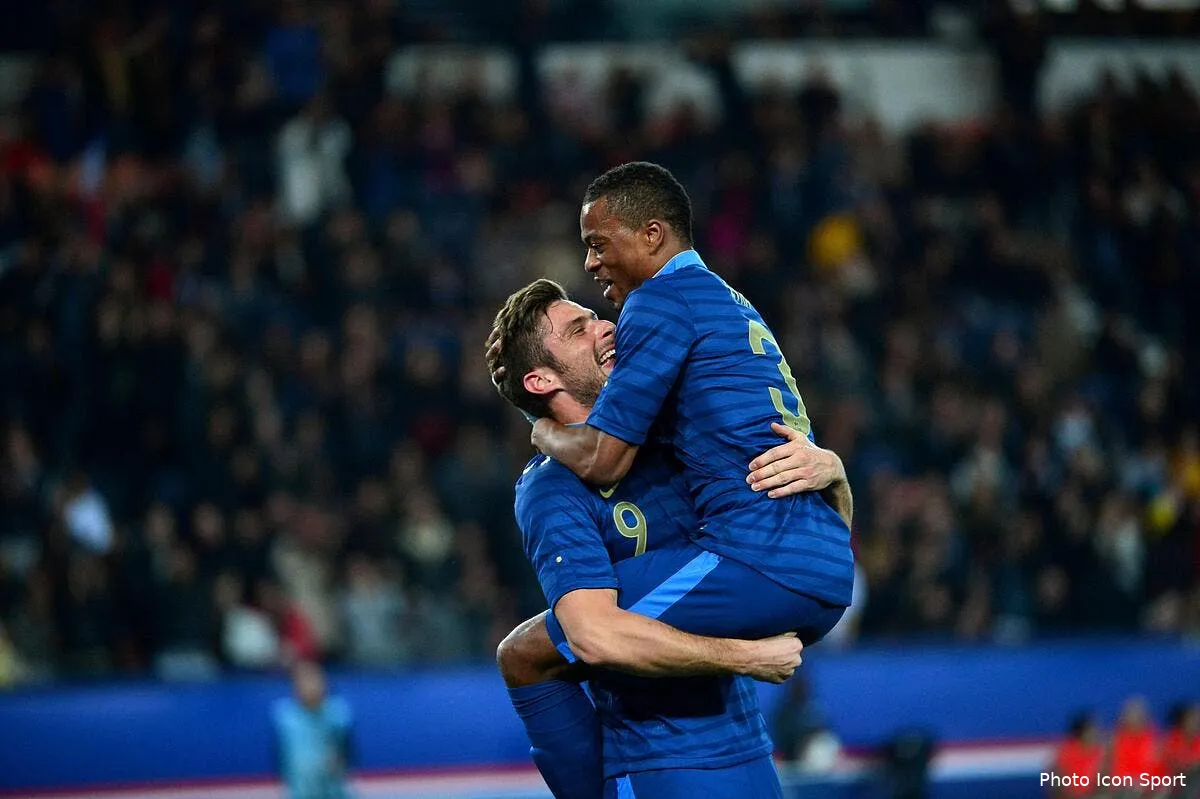 pierre menes detruit giroud et evra iconsport wip 111013 01 0586431