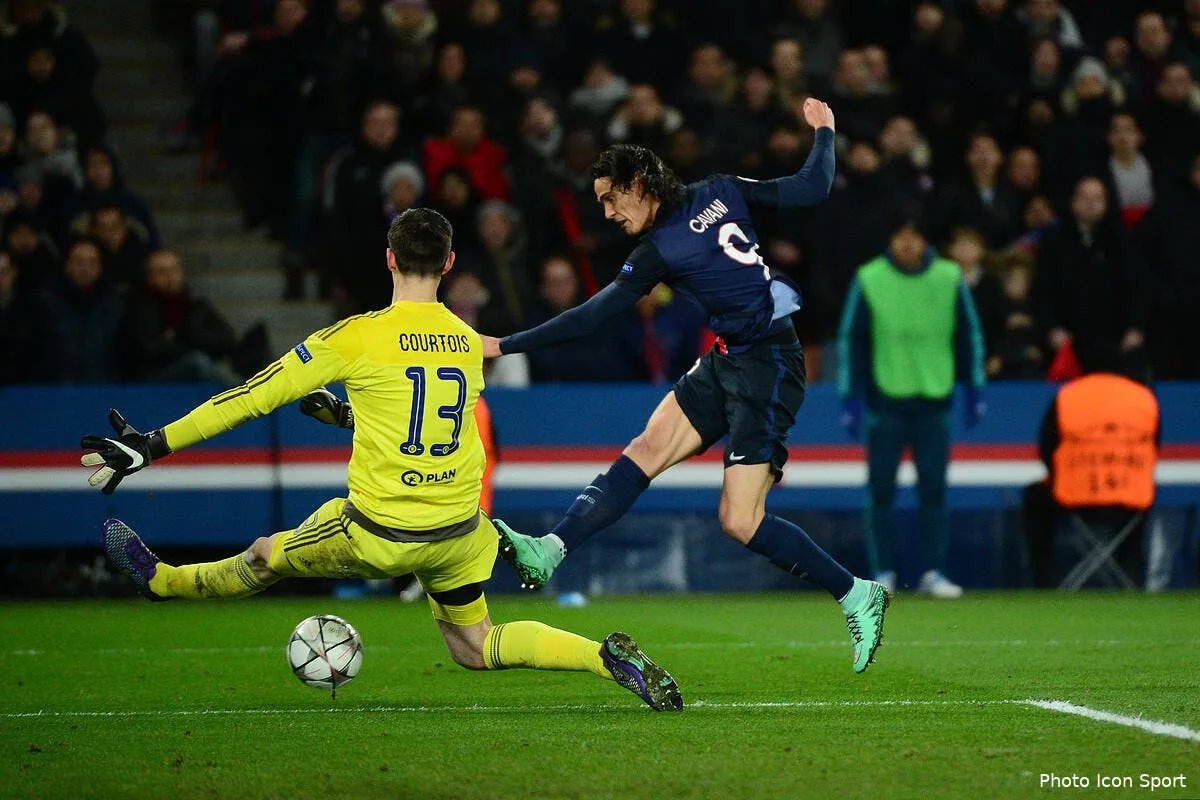 pierre menes s auto chambre apres le but de cavani iconsport win 160216 01 537133804