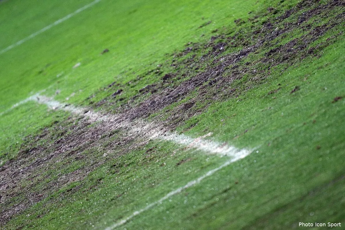 pierre menes se fait remettre en place a bordeaux iconsport i 080214 21 25 3876187