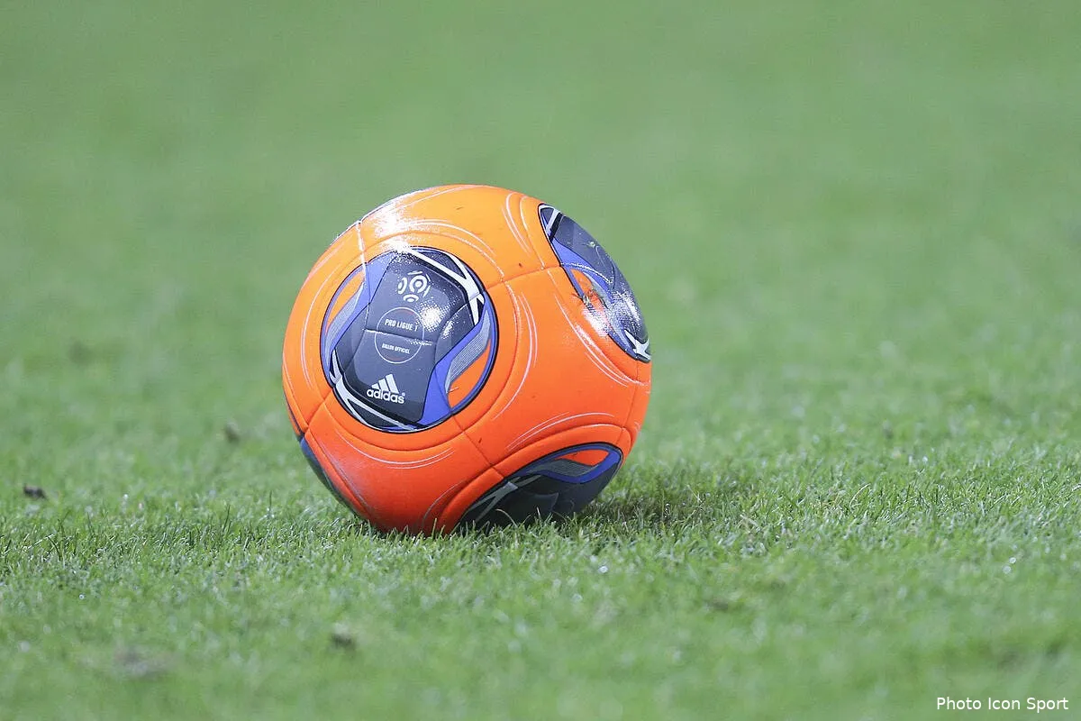 pierre menes tempete contre le ballon d hiver en ligue 1 iconsport vmi 031213 38 1672061