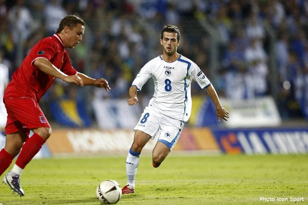 pjanic deprime pour la bosnie 69482 17476