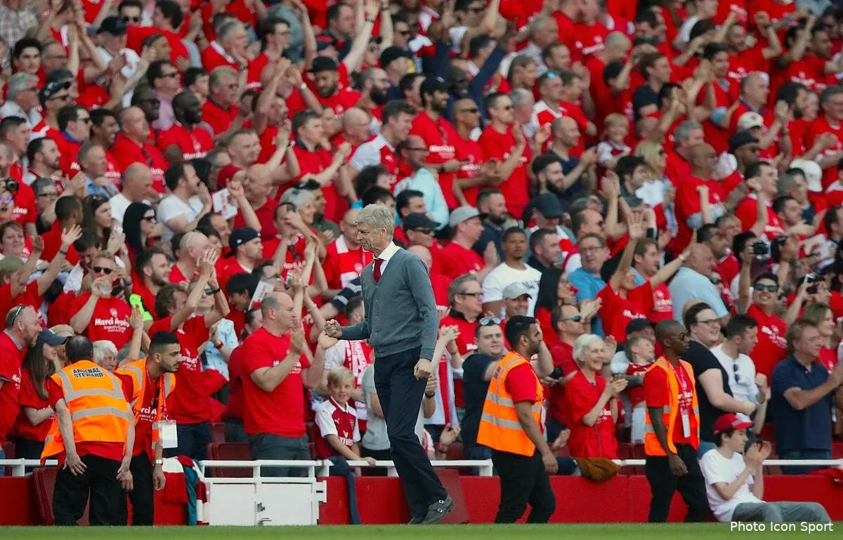 pl arsenal offre un joli cadeau d adieu a wenger iconsport icon pa 36351039218057