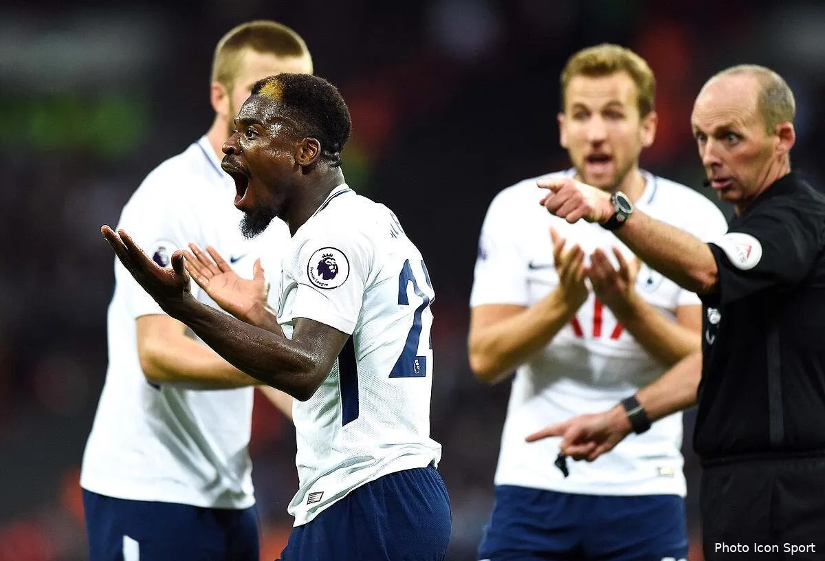 pl aurier expulse dans le derby west ham tottenham iconsport icon 32852870194229