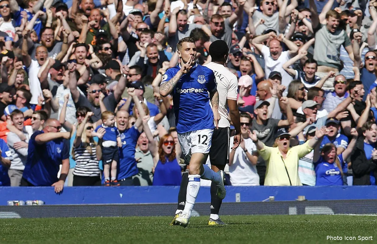 pl digne et everton humilient manchester united icon acp 210419 45 23251129