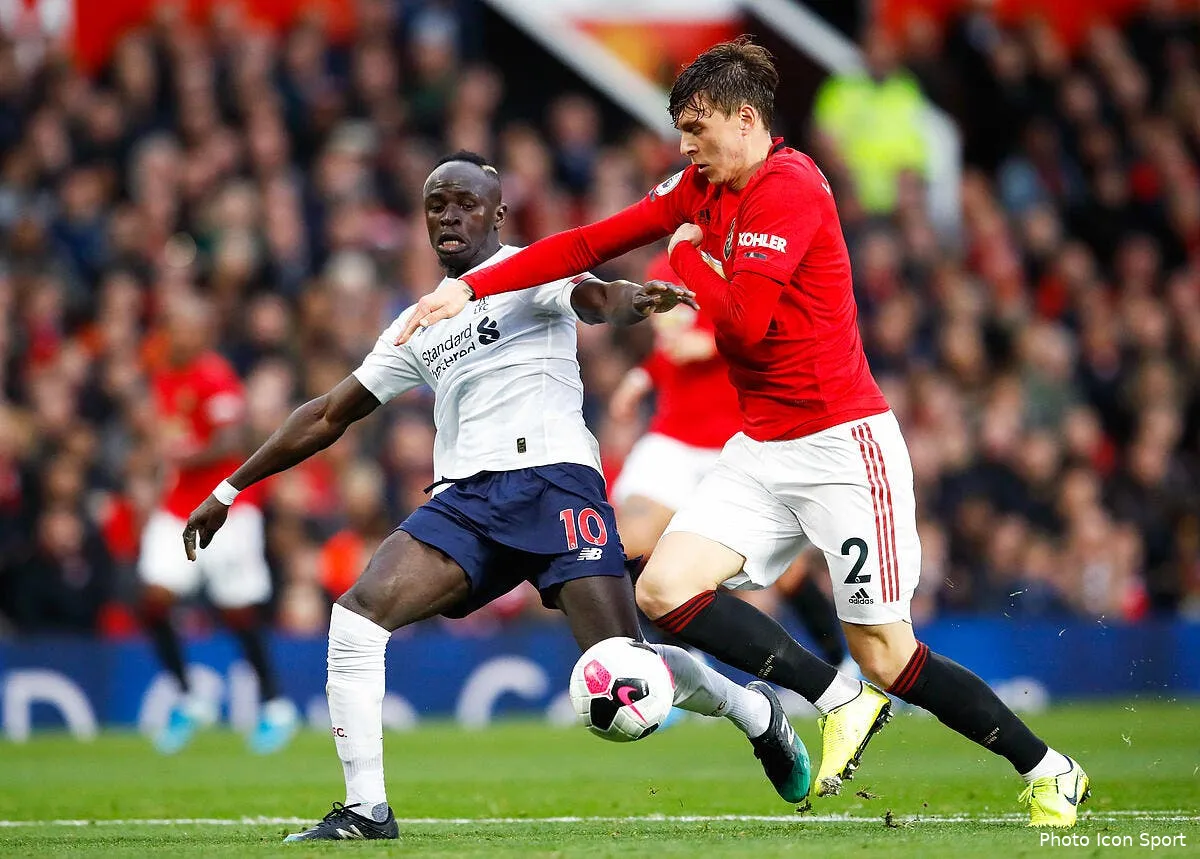 pl face a mu liverpool reste invincible icon 47746388267751