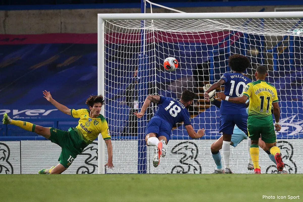 pl giroud propulse chelsea sur le podium icon fil chelsea norwich 010289263