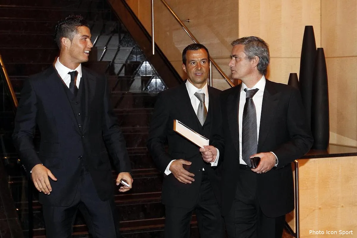 pl mourinho a supplie man utd de ne pas acheter cristiano ronaldo iconsport mar 310812 08 05229551