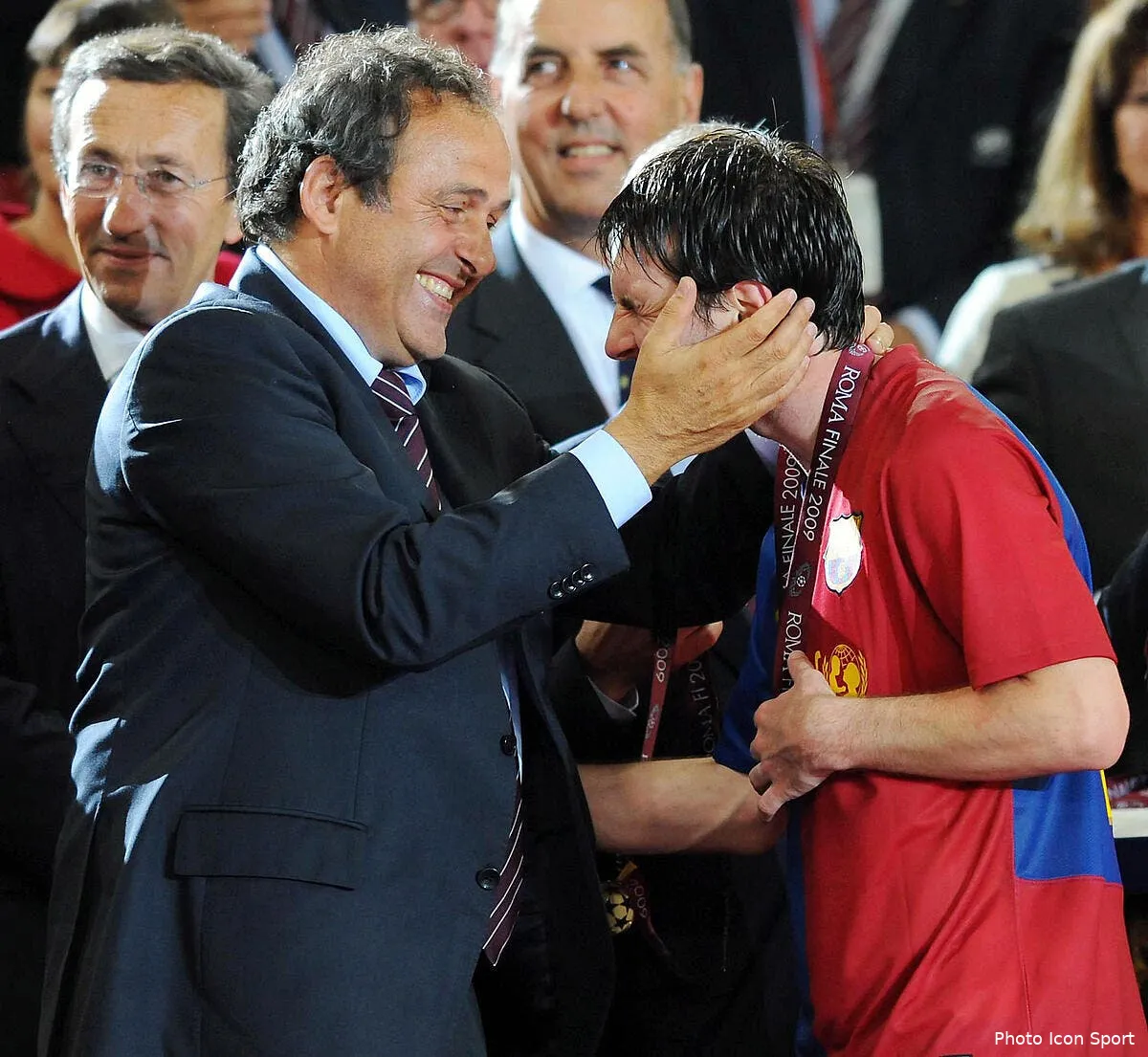 platini refuse de choisir entre les deux tueurs messi et ronaldo iconsport liv 270509 32 2332586