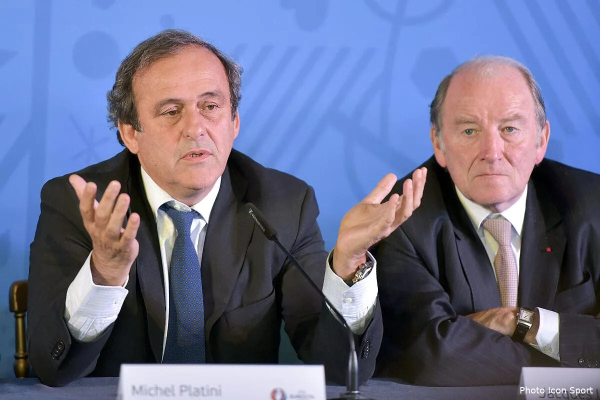 platini se mouille pour le ballon d or iconsport vis 231014 01 1697885