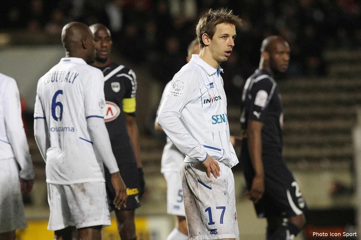 plus rien ne retient pedretti a auxerre iconsport rpr260211 01 4719303