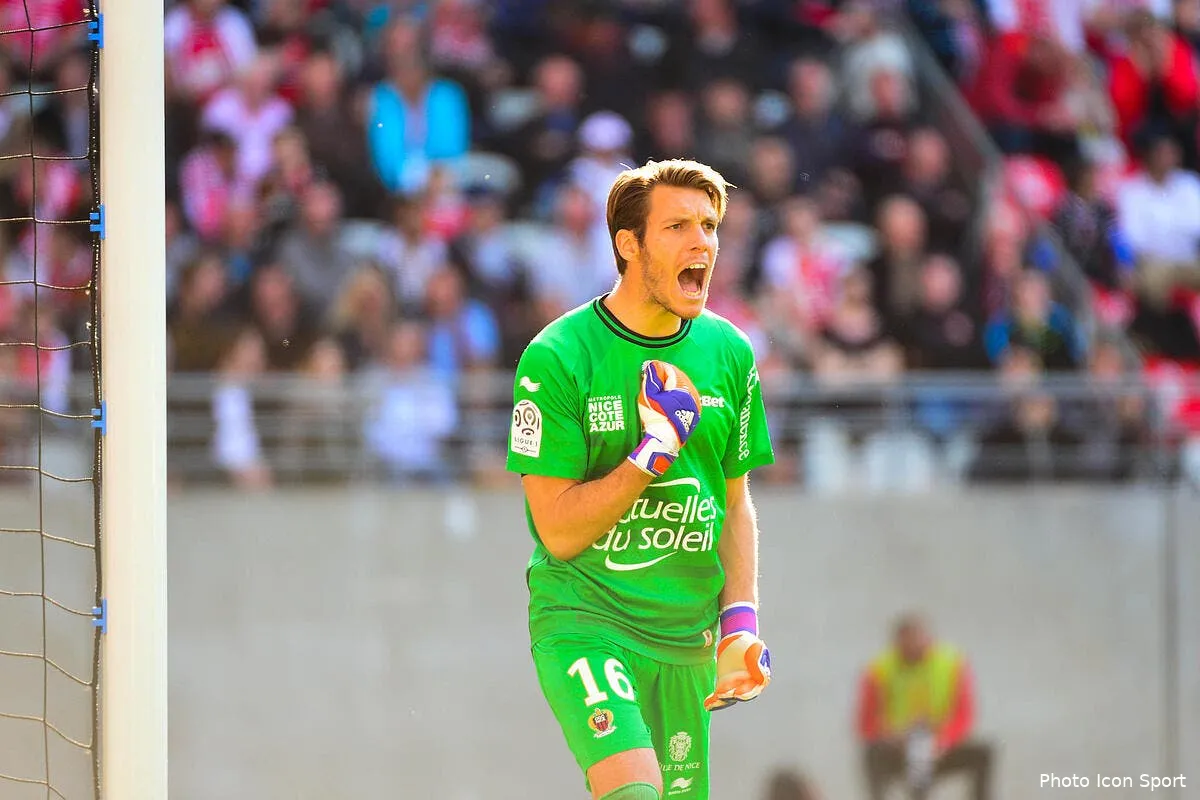 pouplin prolonge a nice iconsport win 120415 09 55113805