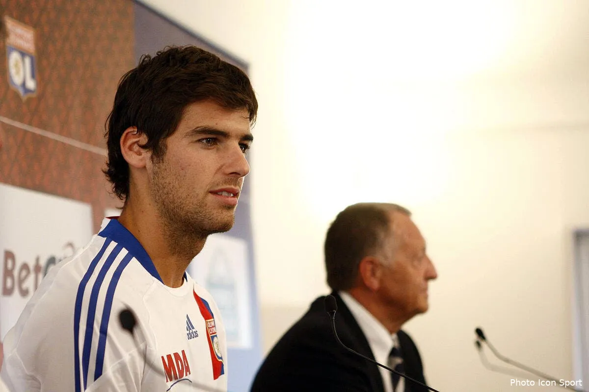 pour aulas le retour de gourcuff est une victoire pour tous a l ol iconsport noe 250810 47 0234819
