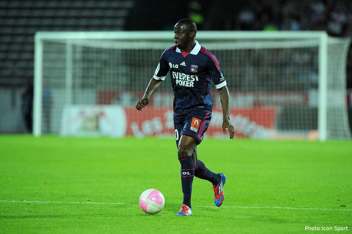 pour cissokho l ol demande officiellement 11 millions d euros iconsport t 100512 091 20 135896