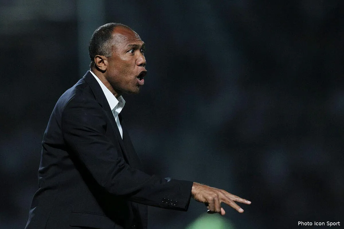 pour kombouare ca passe a 100 a l heure au psg iconsport oue 200411 36 0518734