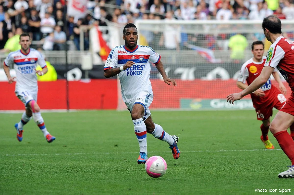 pour lacazette les millions du psg ne lui donneront pas le titre iconsport jpt 060512 09 10137203